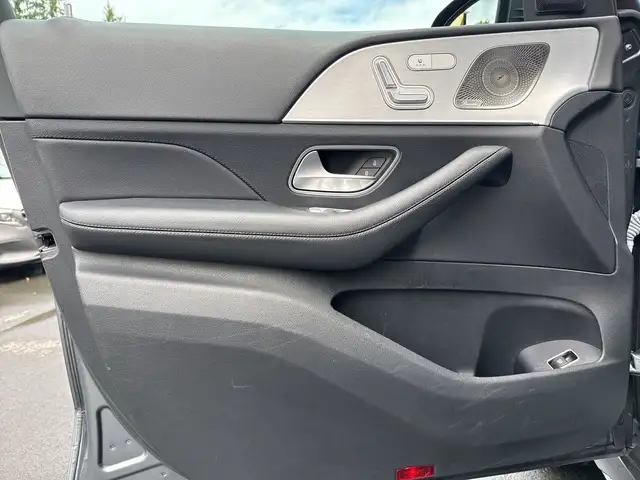 Mercedes-Benz Gle view 11