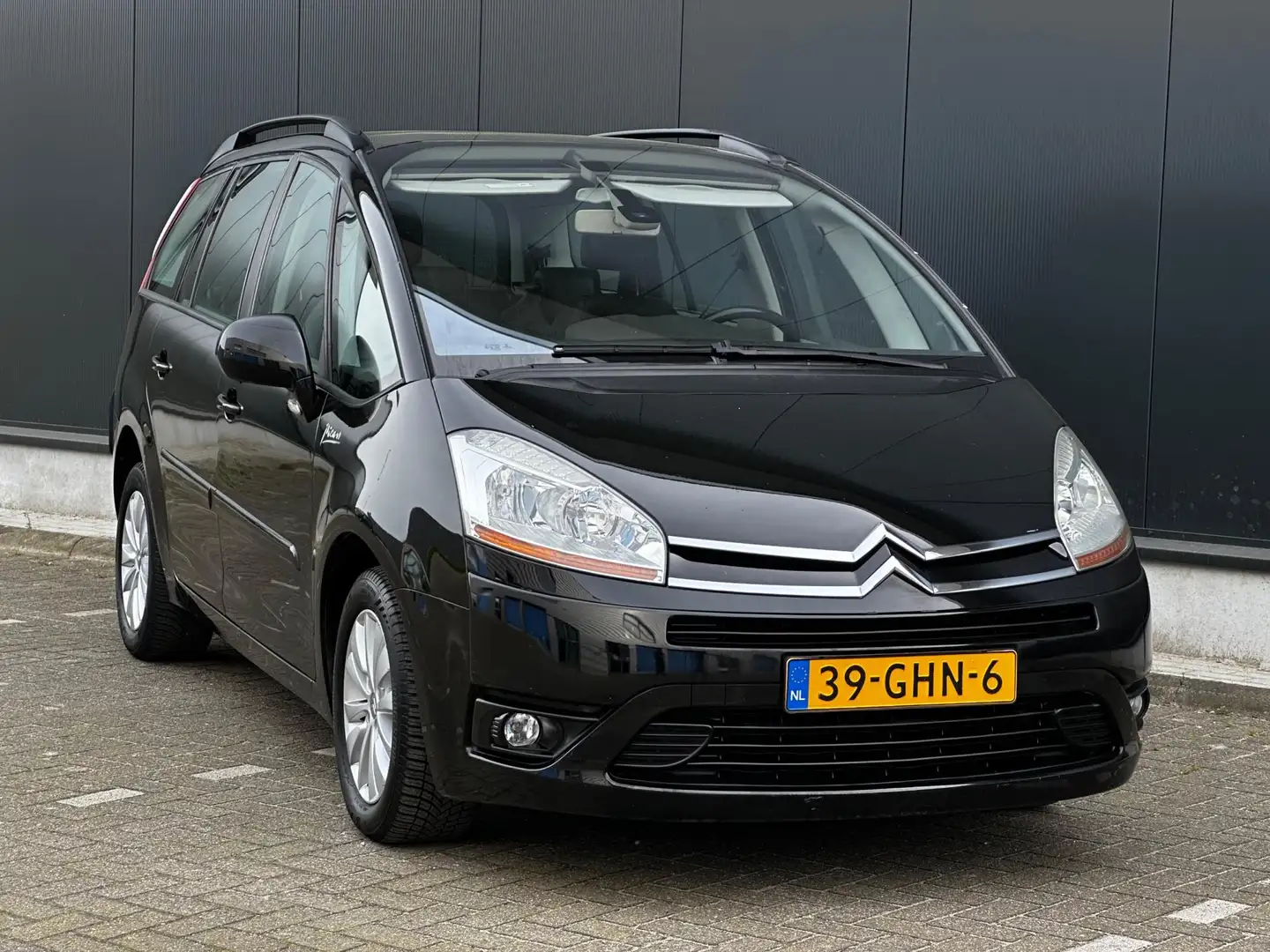 Citroen Grand C4 Picasso 1.8-16V Ambiance 7-PERSOONS PANO/LEDER/CRUISE/ISOF Zwart - 2