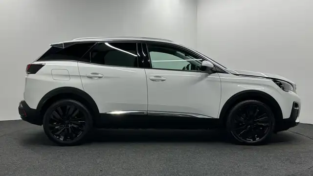 Peugeot 3008 view 9