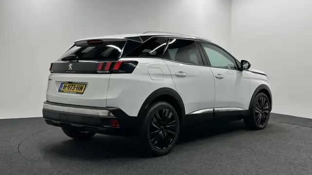Peugeot 3008 view 5