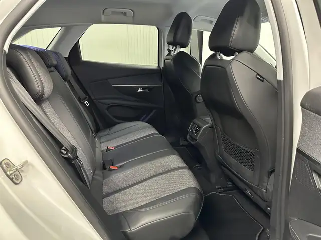 Peugeot 3008 view 14
