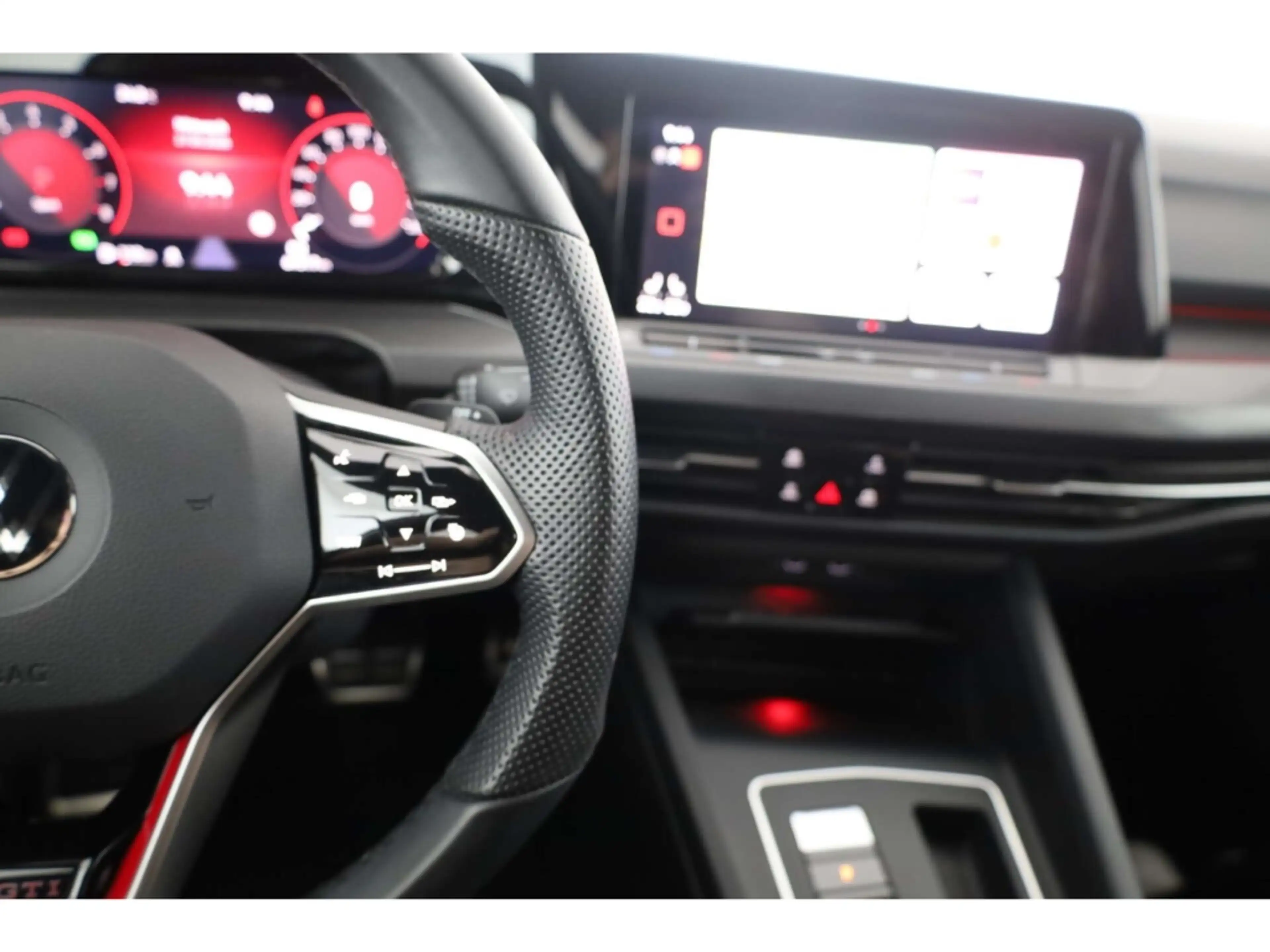 Volkswagen Golf GTI 2.0 TSI DSG NAV/Kamera/keyless/ACC/18'' — photo 15