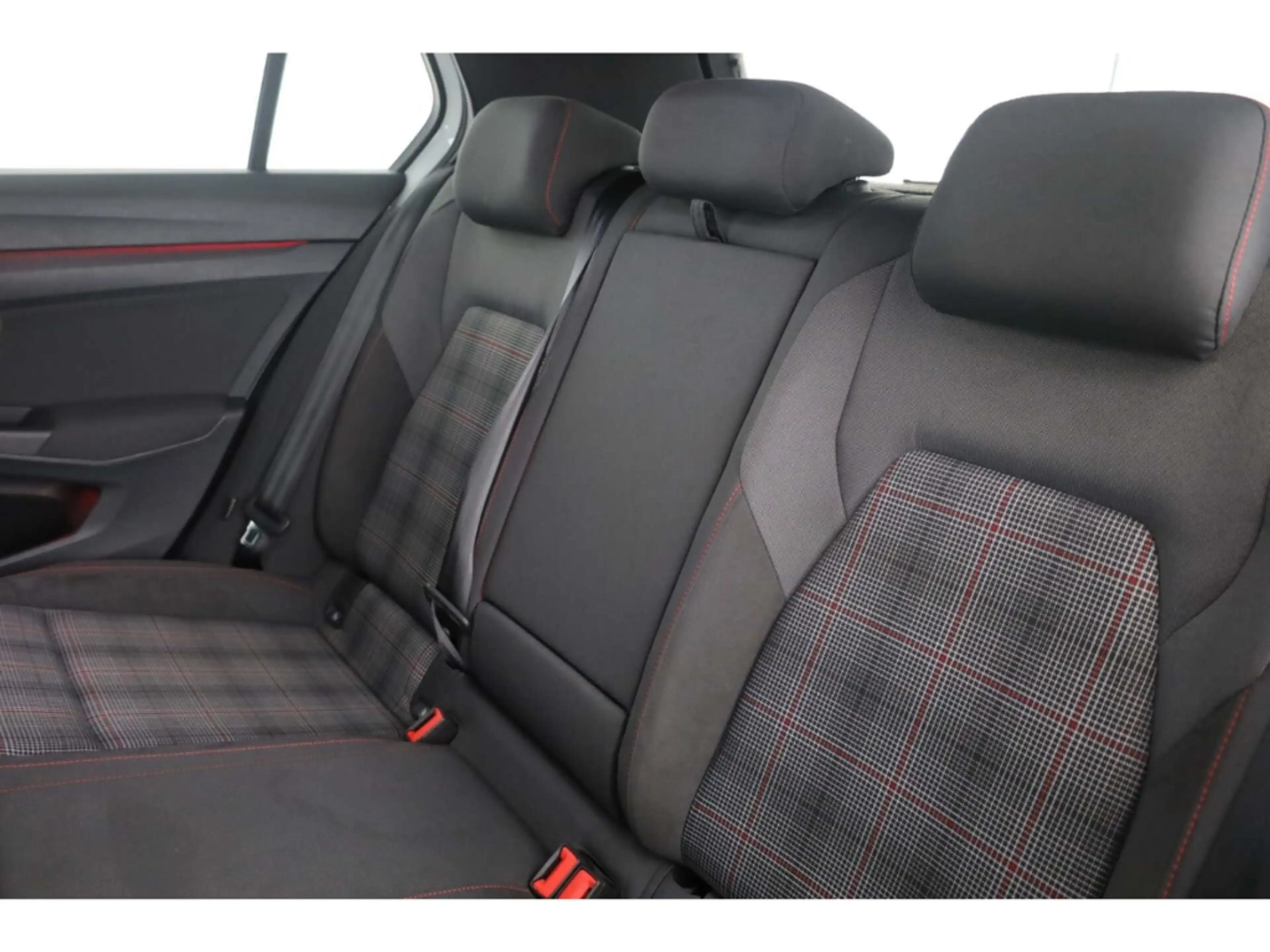 Volkswagen Golf GTI 2.0 TSI DSG NAV/Kamera/keyless/ACC/18'' — photo 11
