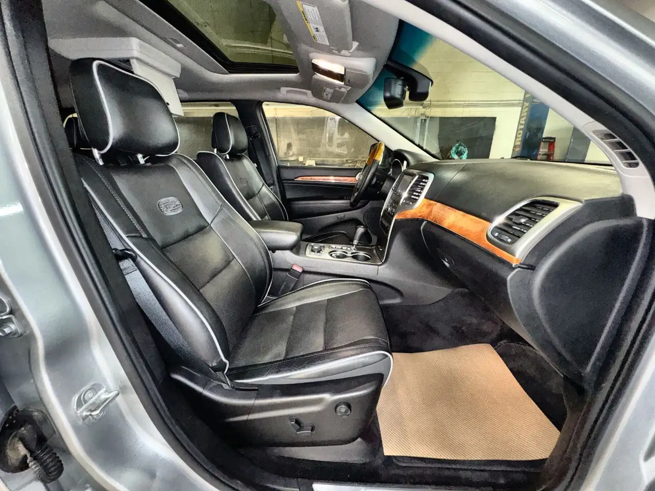 Jeep Grand Cherokee снимка Jeep Grand Cherokee