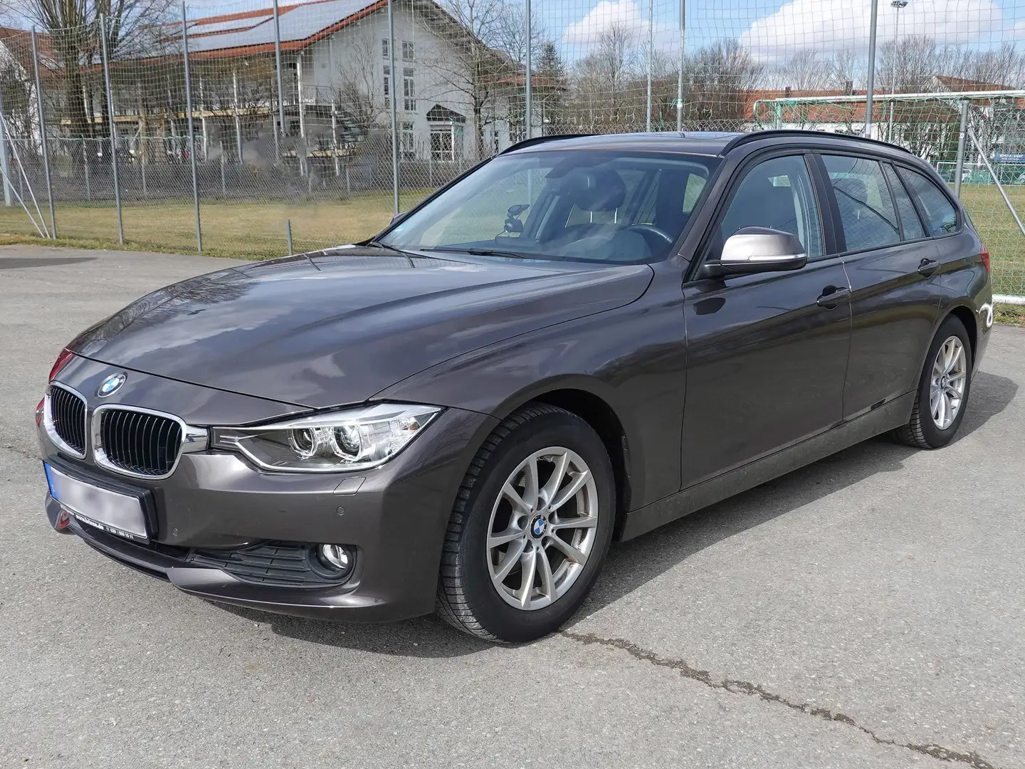BMW 320 320d Touring Aut. Modern Line Grau - 1