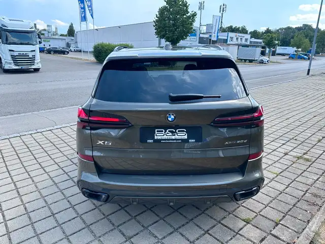 BMW X5 view 6