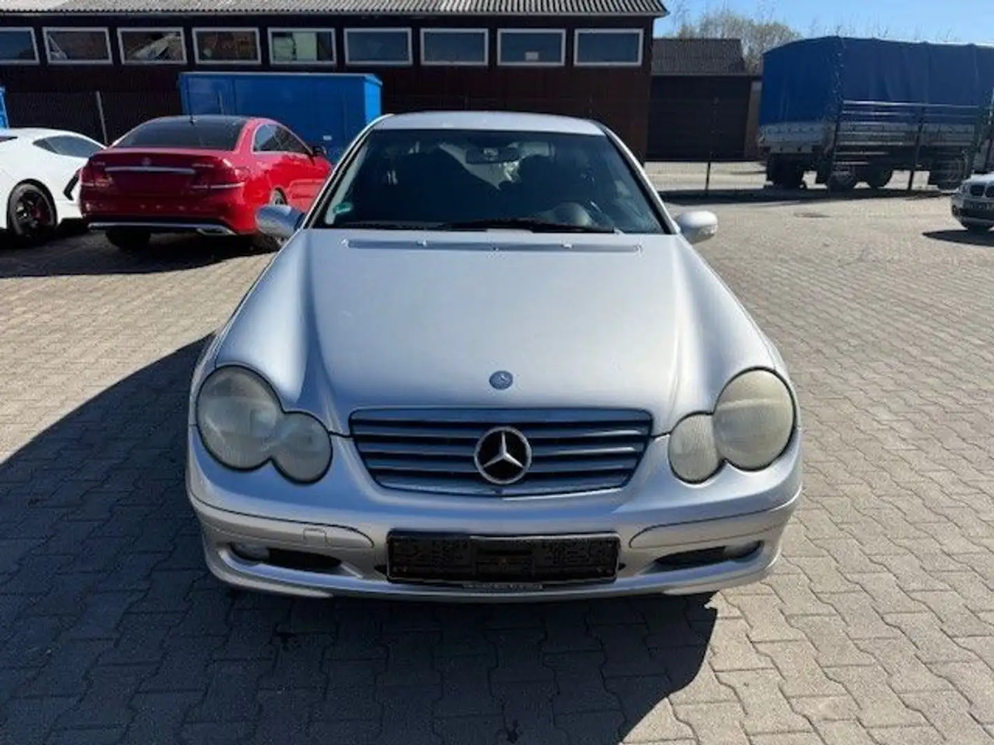 Mercedes-Benz CE 230 C230Kompressor Sportcoupé 192PS 8Fach Plateado - 2