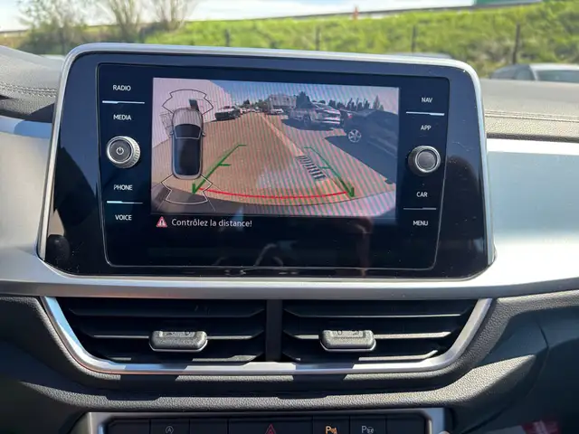 Volkswagen T-Roc view 20