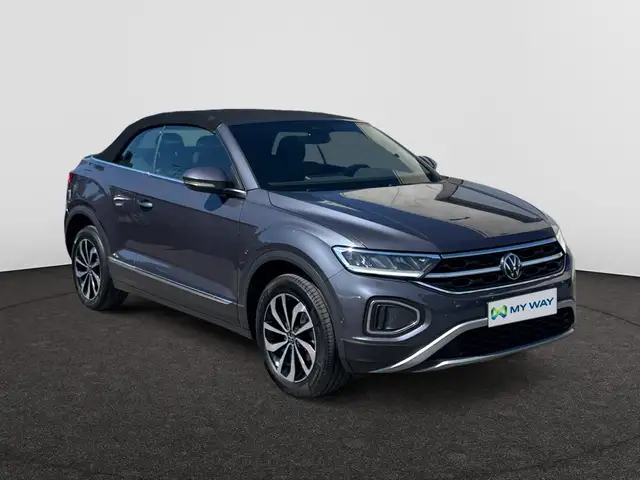 Volkswagen T-Roc view 4