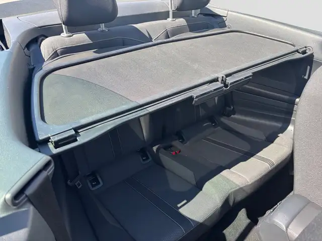 Volkswagen T-Roc view 18