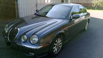 S-Type 2.5 V6 Executive