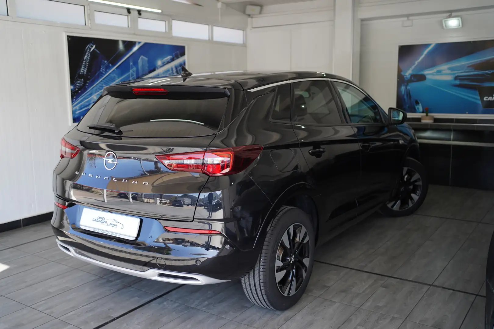 Opel Grandland X 1.5 diesel Ecotec aut. Business Elegance Braun - 2