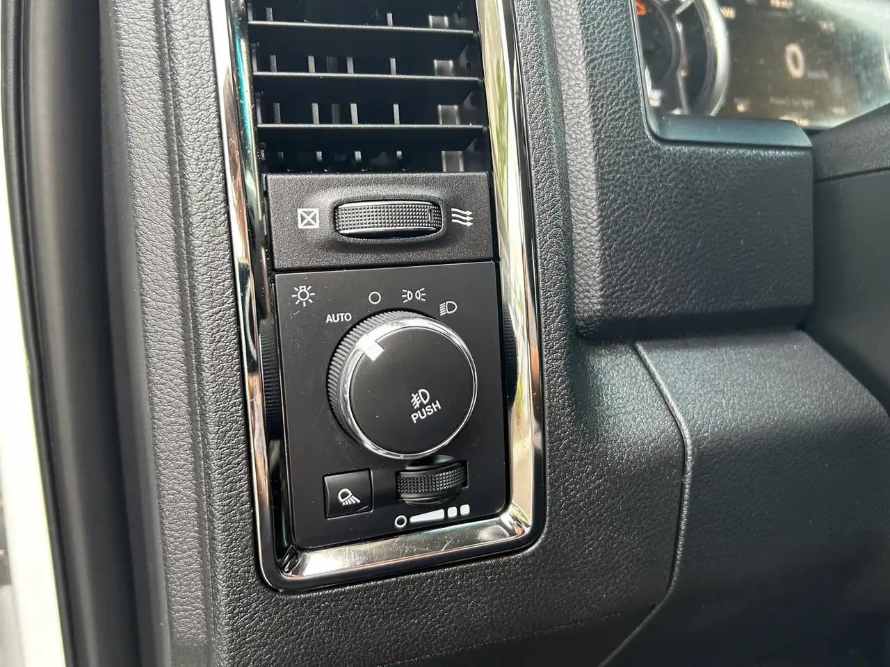 RAM 2500 photo RAM 2500