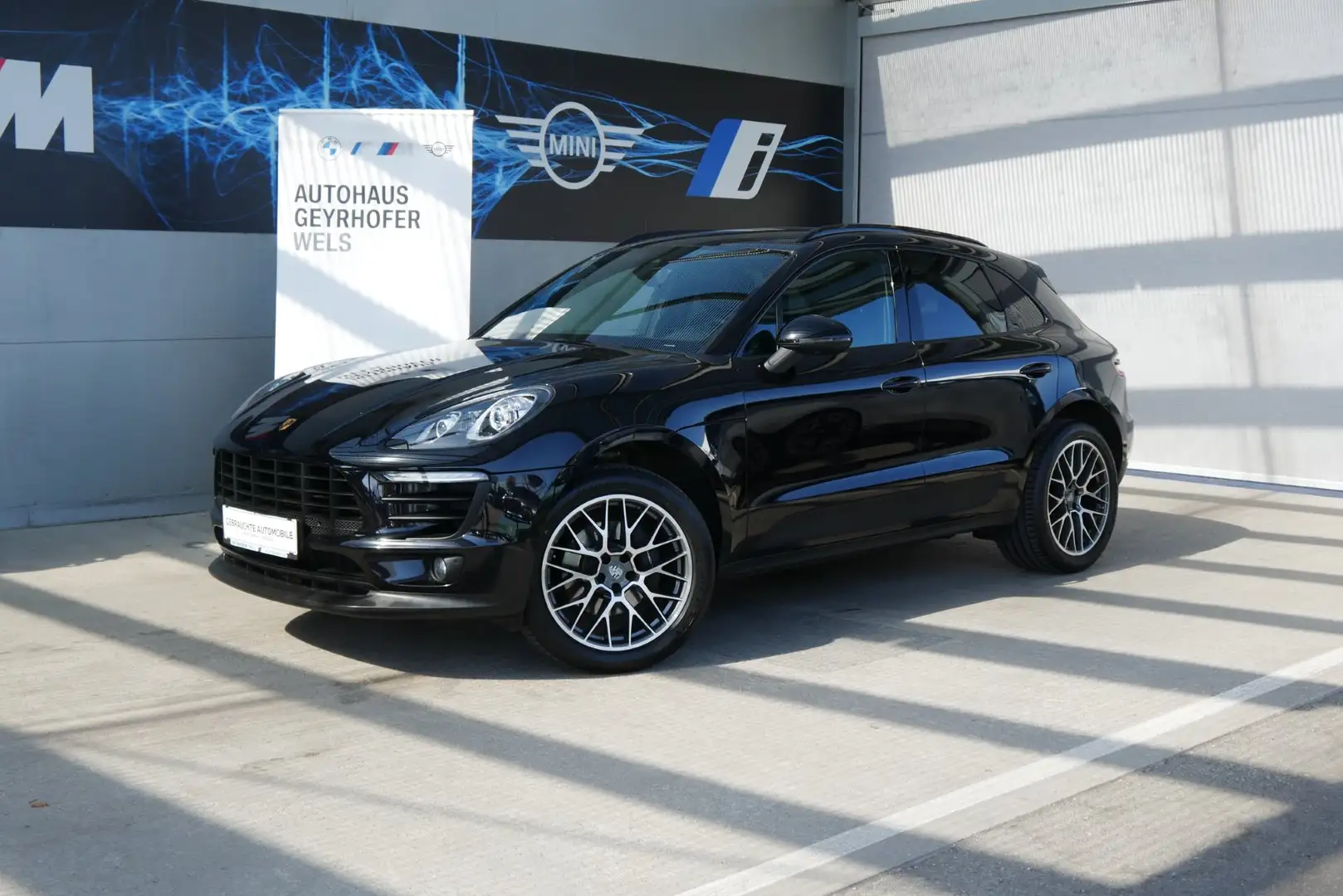 Porsche Macan *Navi/Rückfahrkamera/Memorysitz/Sitzhzg.* Schwarz - 1