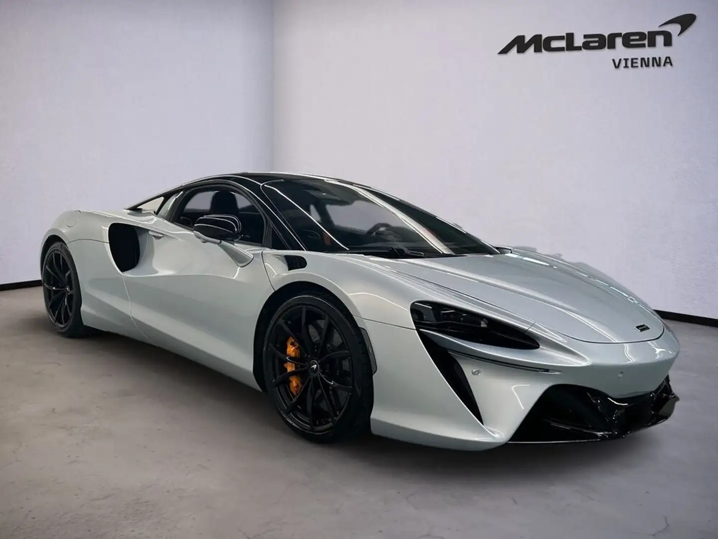 McLaren Artura Artura / Ice Silver / Carbon Fibre / 1% Leasing Argent - 2