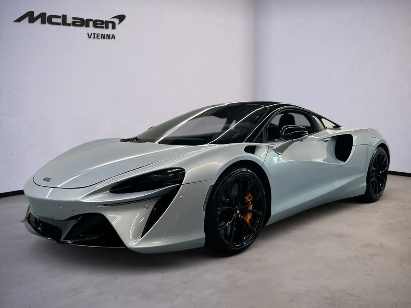 McLaren Artura Artura / Ice Silver / Carbon Fibre / 1.99% Leasing Zilver - 1