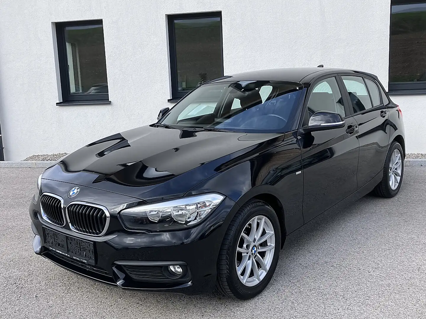 BMW 116 i Advantage Navi Tempomat Bluetooth Sitzheizung... Schwarz - 1