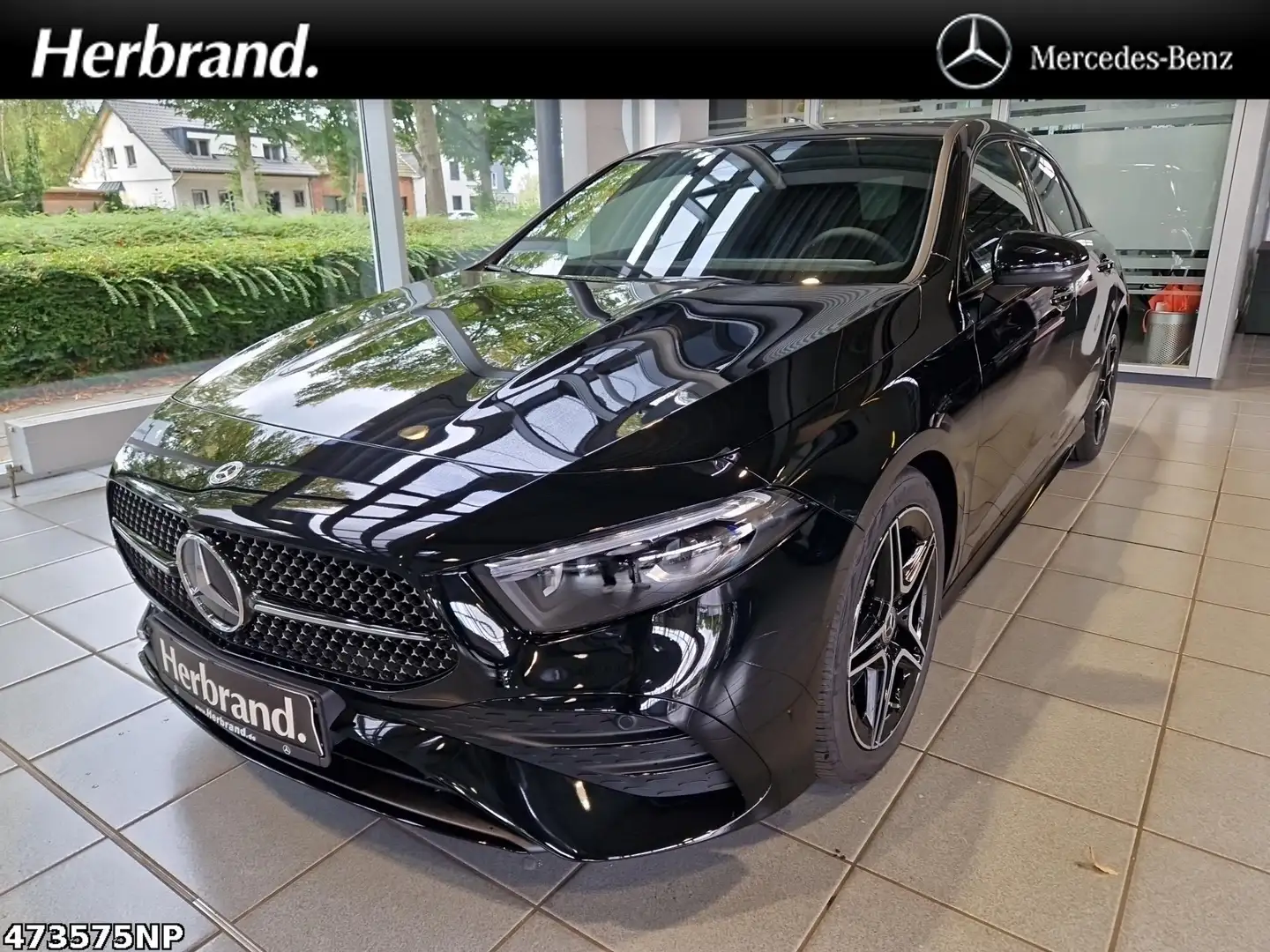 Mercedes-Benz A 200 Kompakt +AMG+360+NIGHT+MULTIBEAM+KEYLESS+ Zwart - 1
