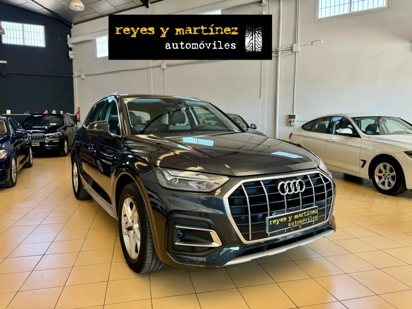 Audi Q5 35 TDI Advanced S tronic Gris - 2