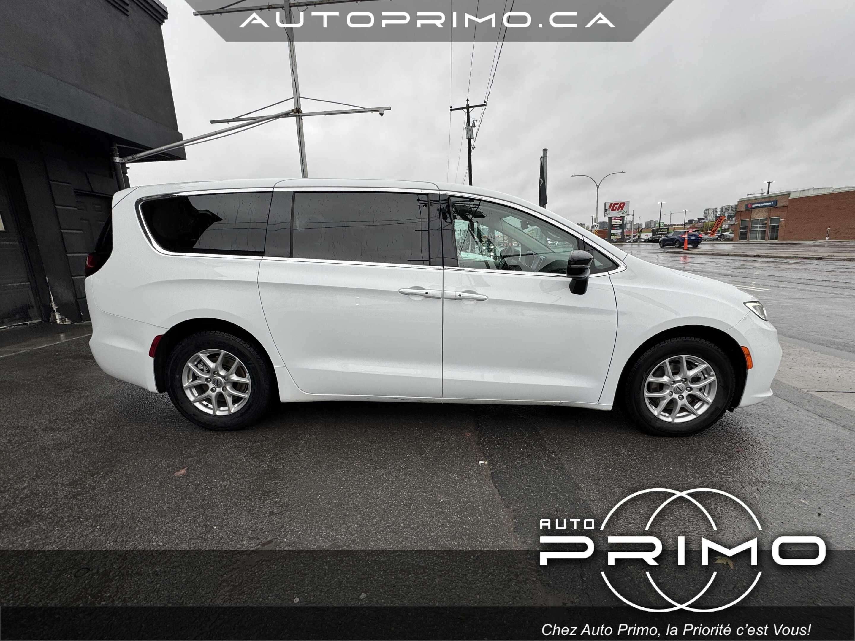 2024 Chrysler Pacifica Touring — снимка 1