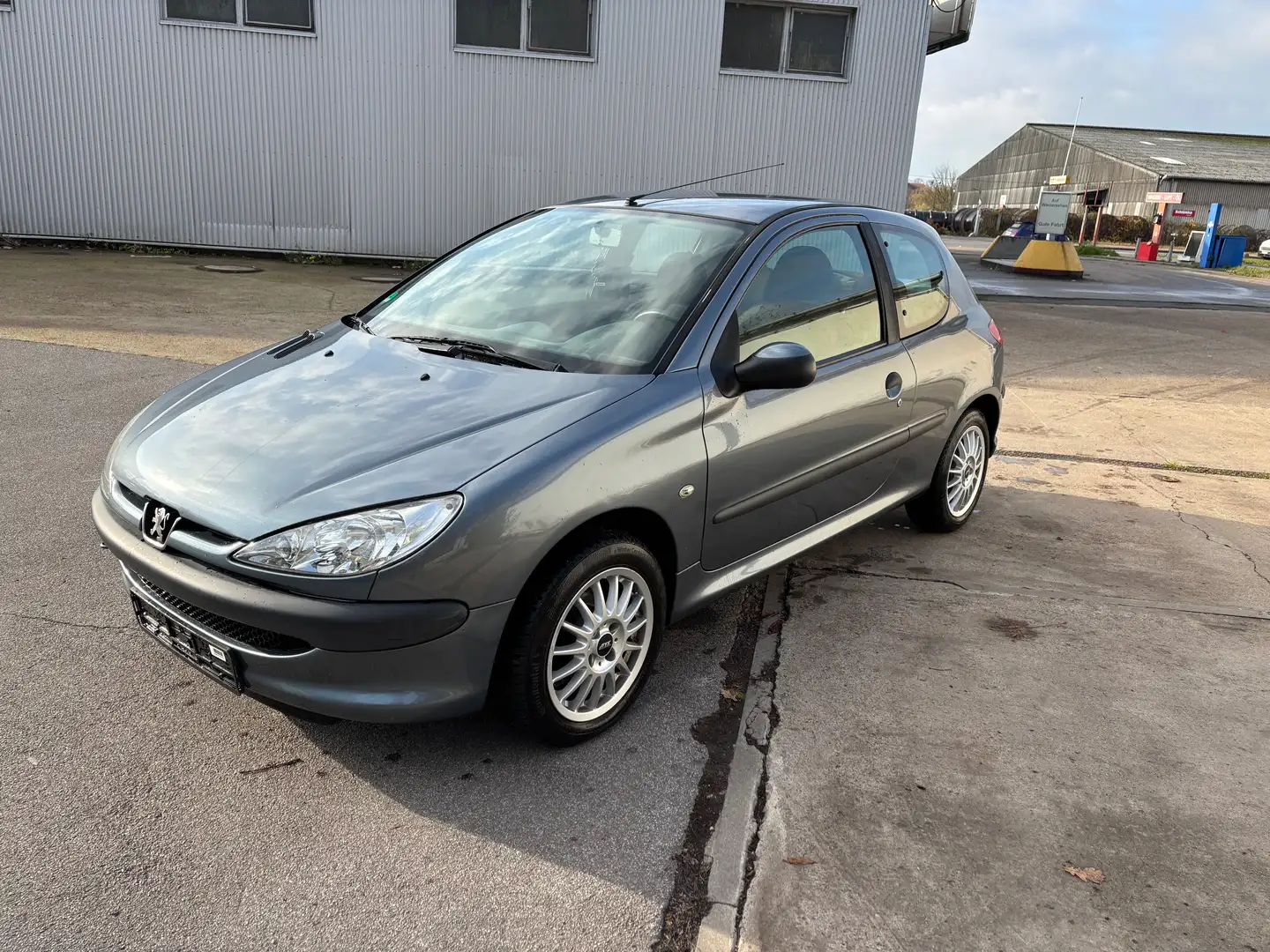 Peugeot 206 206  3-Türer 75 Grand Filou Cool TÜV Neu Grau - 1