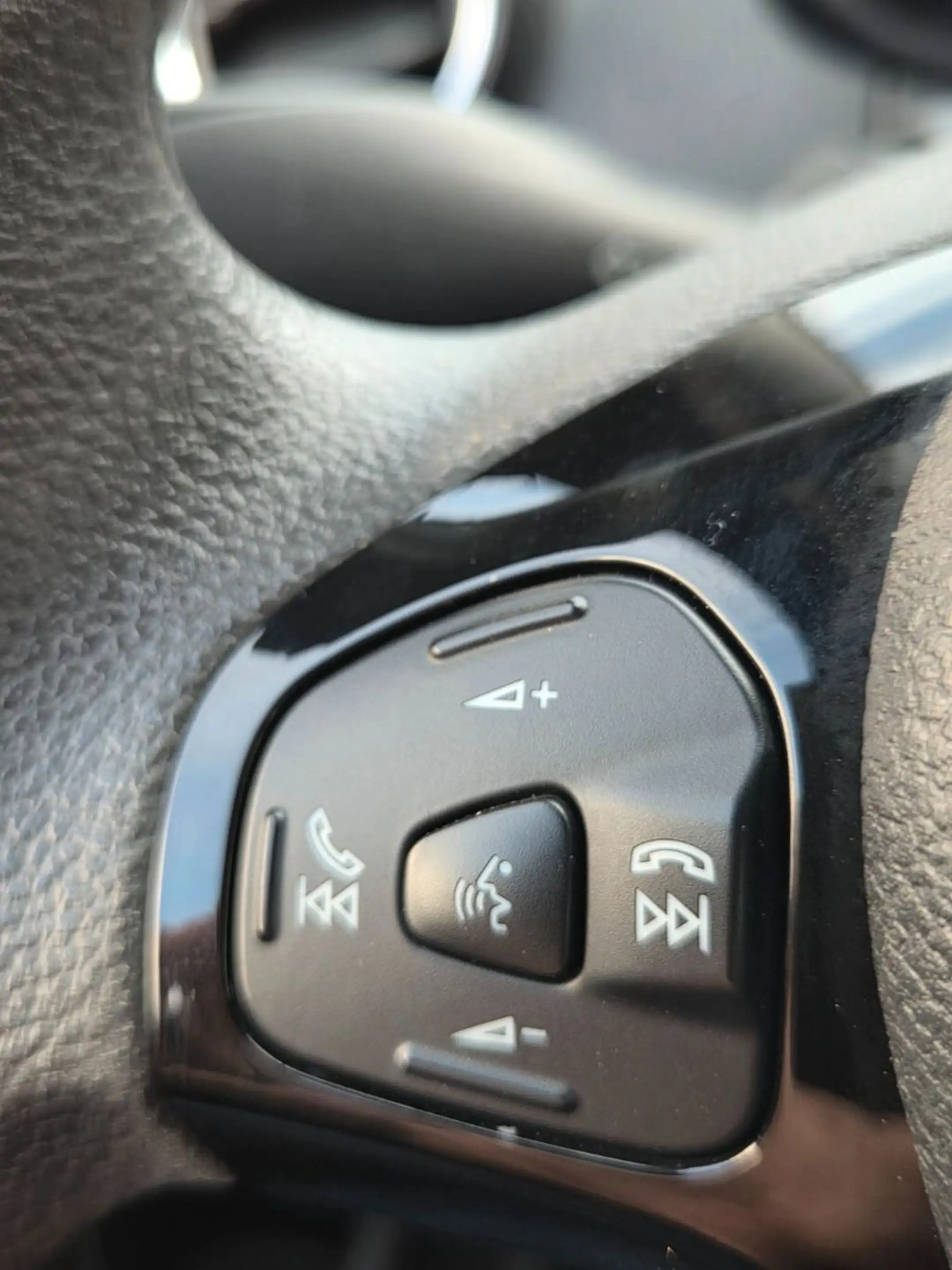 Ford Ka/Ka+ KA+ Cool & Connect Scheckheftgepflegt — photo 33
