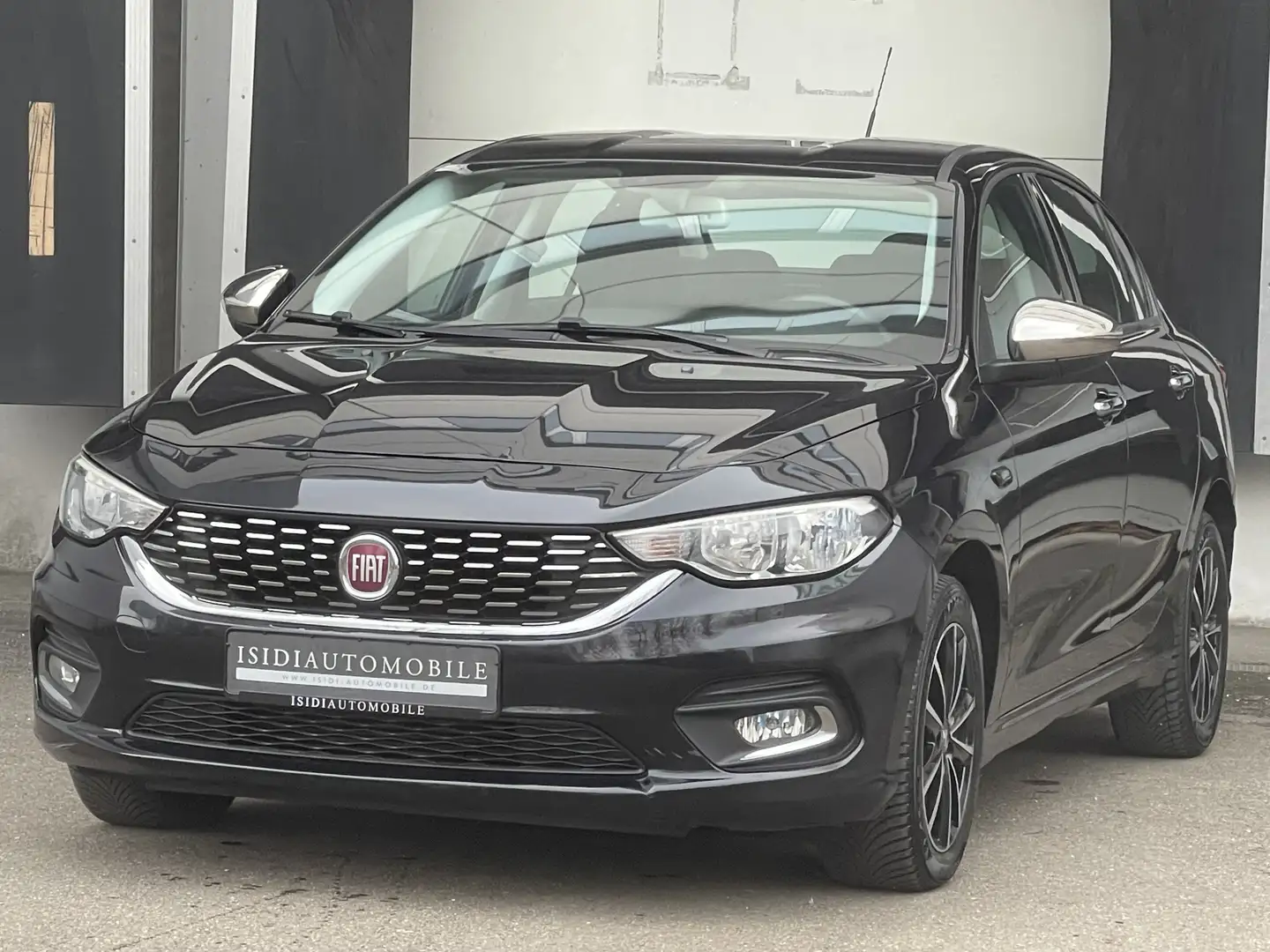 Fiat Tipo Pop Navi & Klimaautomatik Schwarz - 1