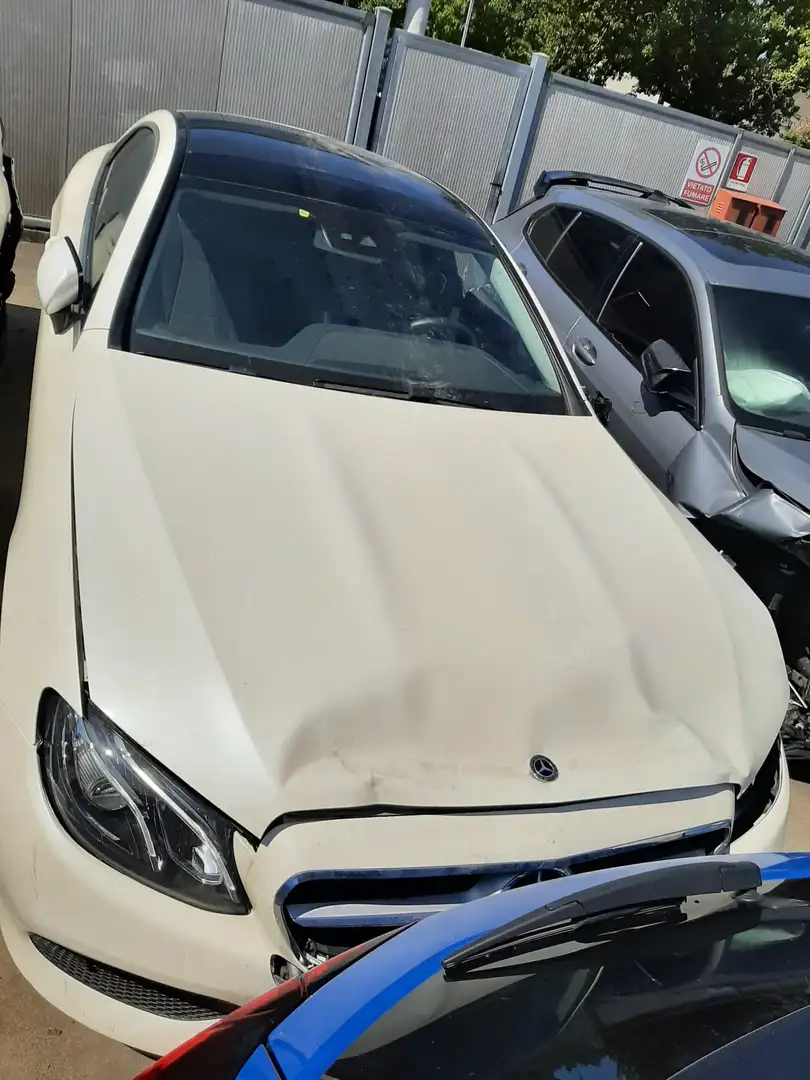 Mercedes-Benz E 220 Classe E - C238 Coupe d Premium Plus 4matic auto Blanc - 2