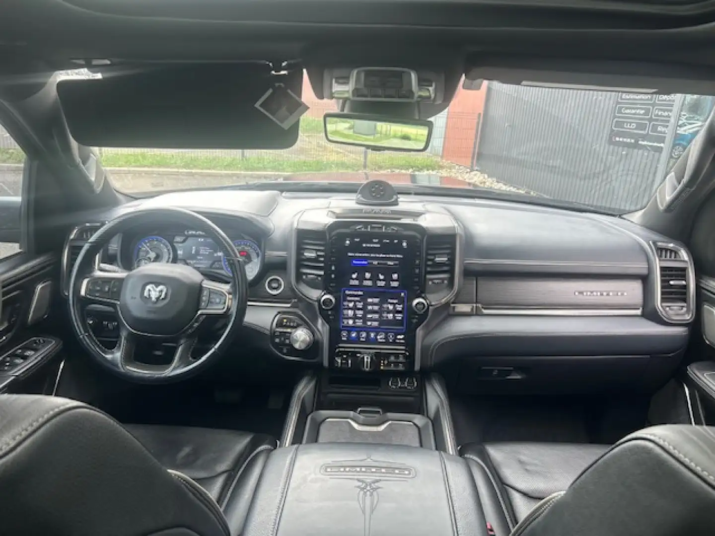 Dodge RAM 5.7L HEMI V8 eTorque Mild Hybrid Limited Noir - 2