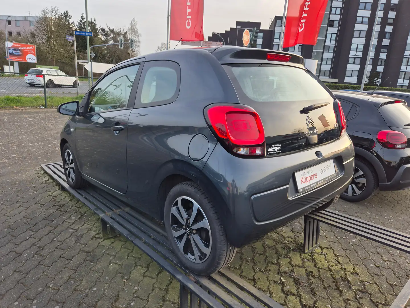Citroen C1 Shine Šedá - 1