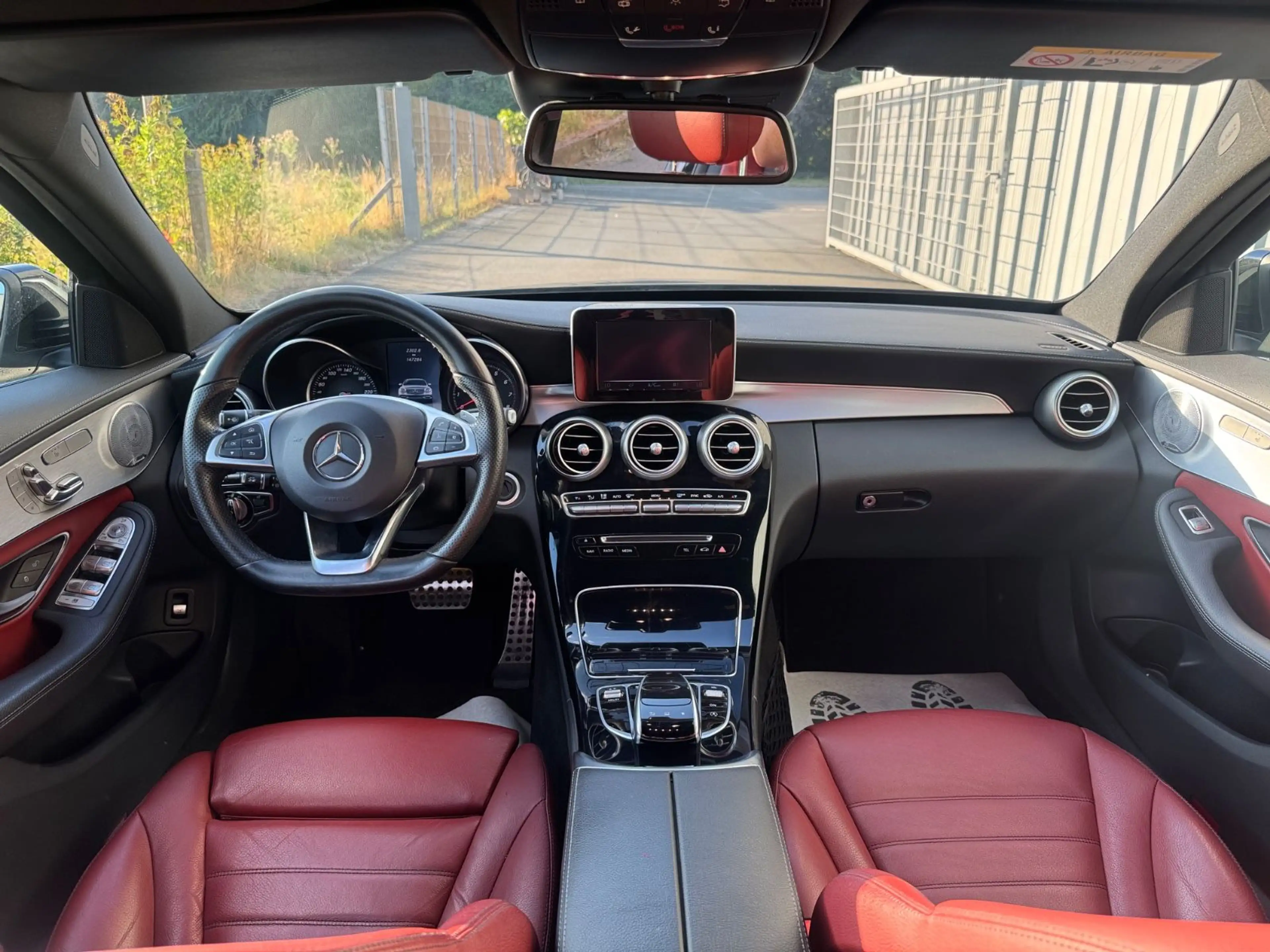 Mercedes-Benz C 250 *AMG*KEYLESS*BURMESTER*MEMORY*DIST+*AHK* — photo 10