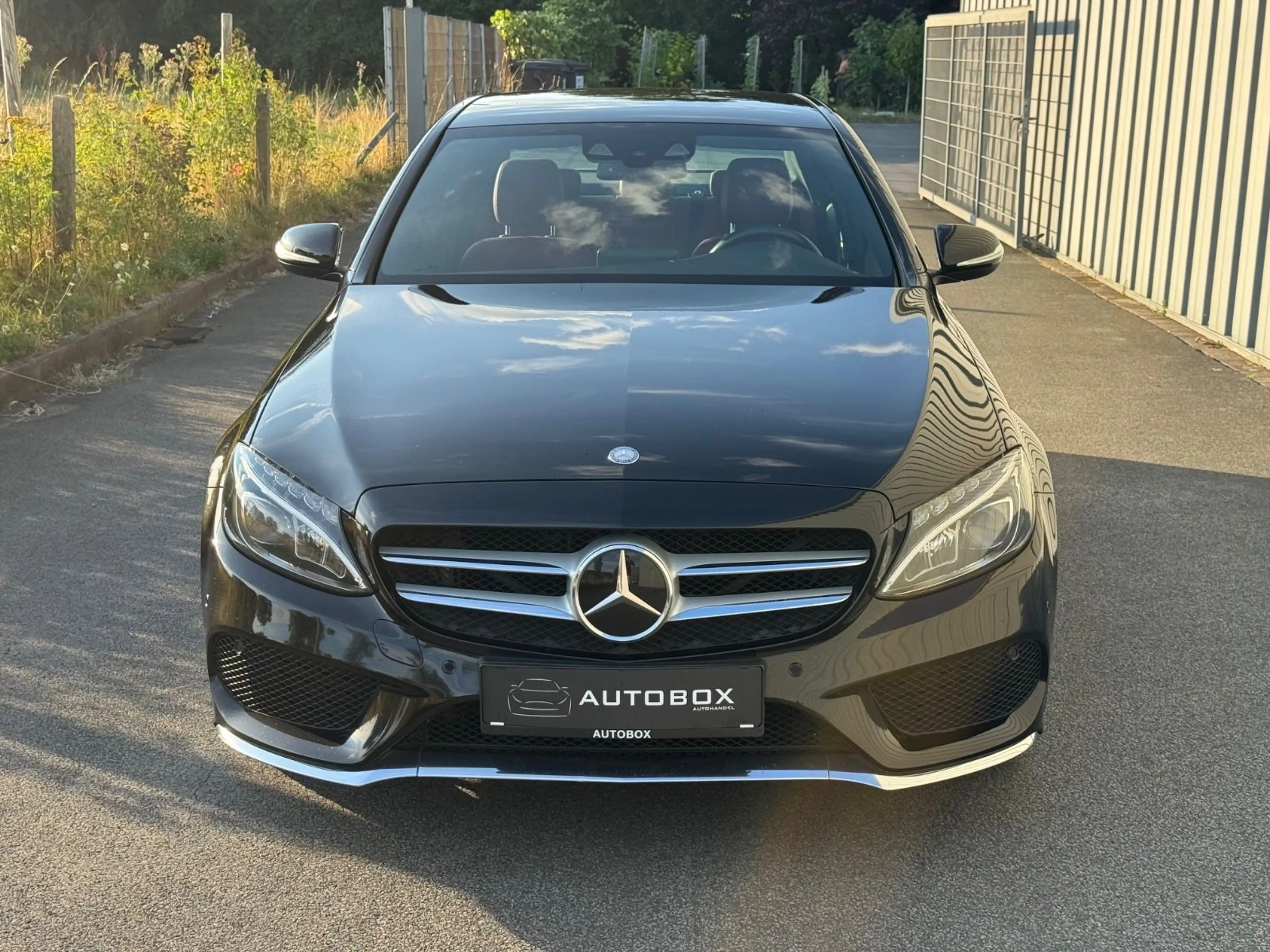Mercedes-Benz C 250 *AMG*KEYLESS*BURMESTER*MEMORY*DIST+*AHK* — photo 2