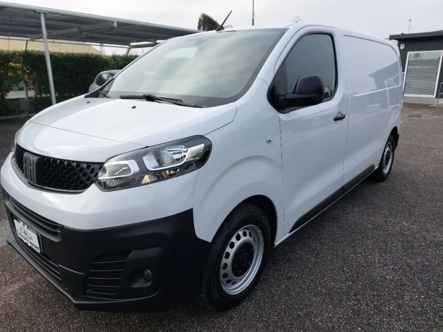 Fiat Scudo 1.5 BlueHDi 100 CV PL-TN Furgone Blanc - 1