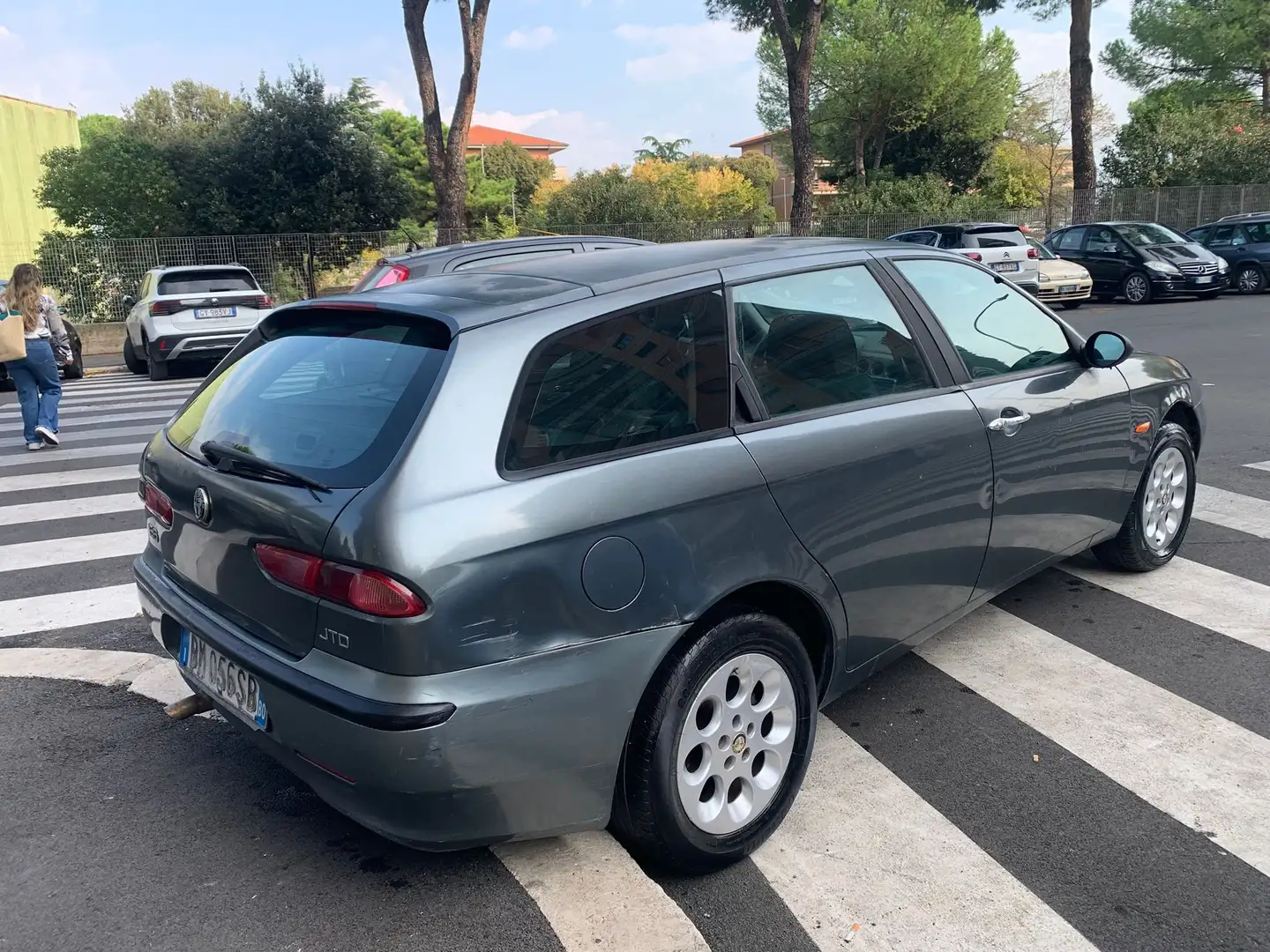 Alfa Romeo 156 156 SW 1.9 jtd Distinctive cat. Grau - 1