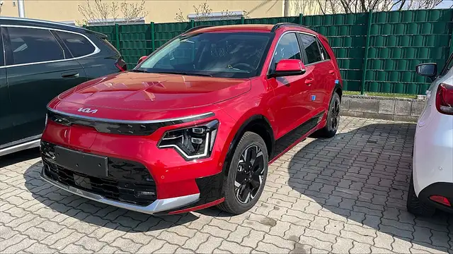 Kia e-Niro Niro EV Long Range 64kWh Silber Aut.