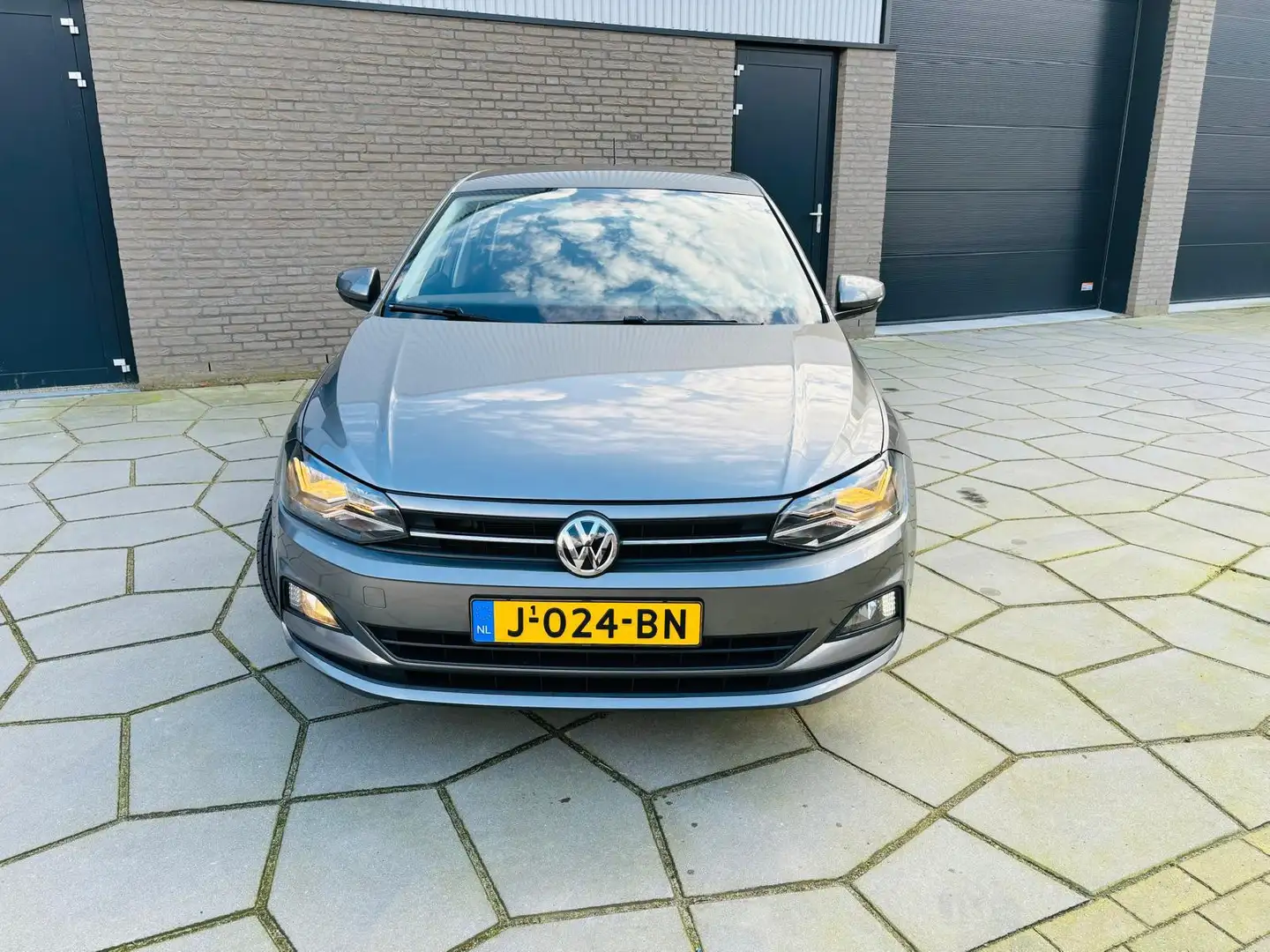 Volkswagen Polo 1.0 TSI Comfortline| Cruise/NAVI |5-Drs|AIRCO|4 ra Grau - 2