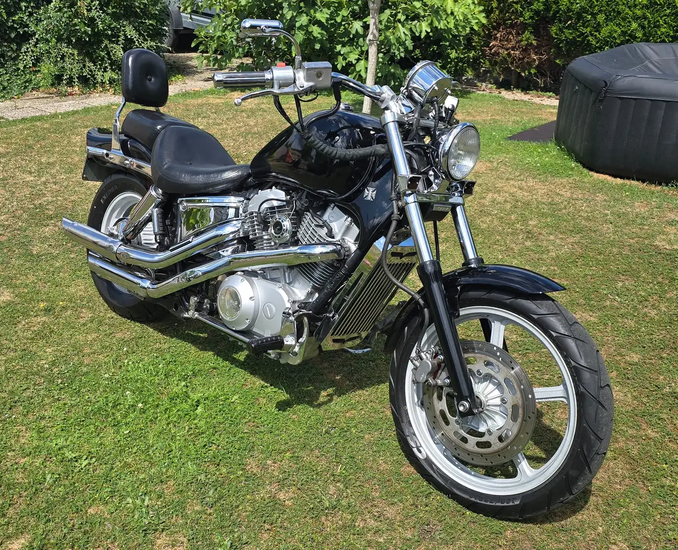 Honda VT 1100 SC23 Shadow Custom Noir - 1