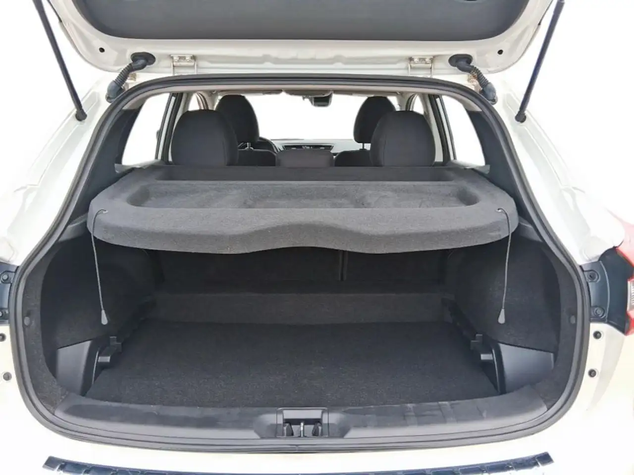 Nissan Qashqai снимка Nissan Qashqai