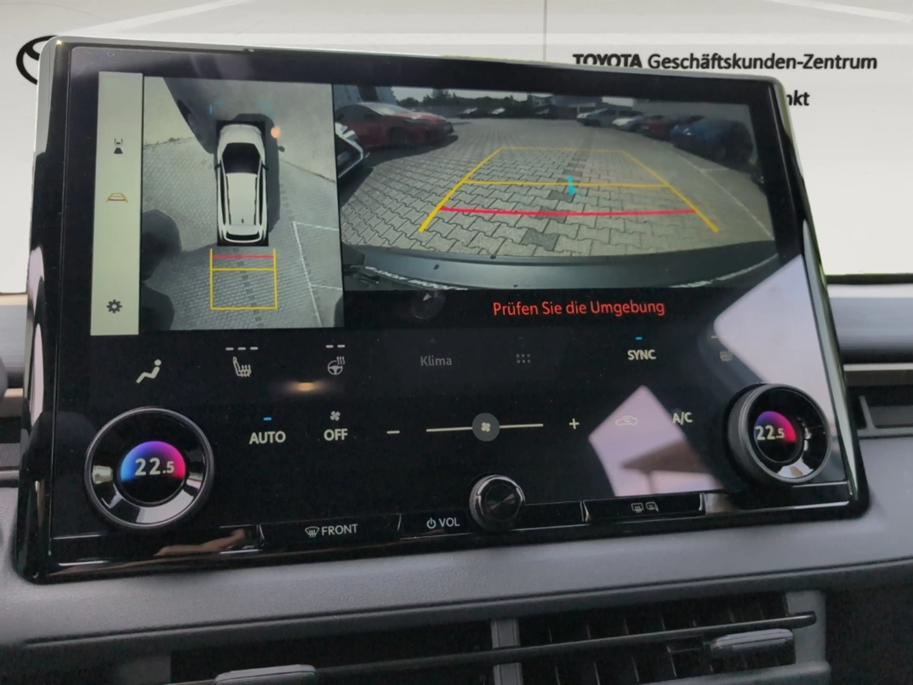 Toyota bZ4X Touring 5-Türer Teamplayer Elektromotor 7 eFH ESP — photo 11