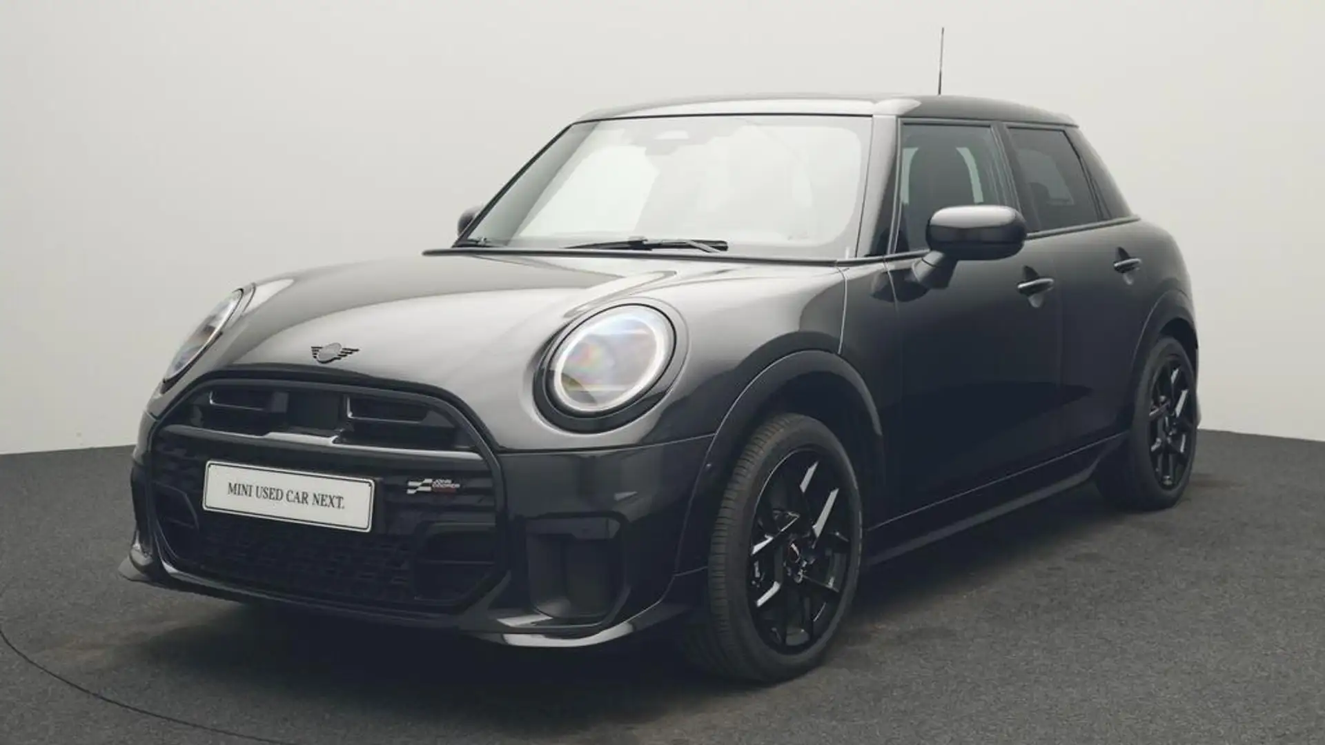 MINI Cooper S MINI Cooper S 5-deurs crna - 1
