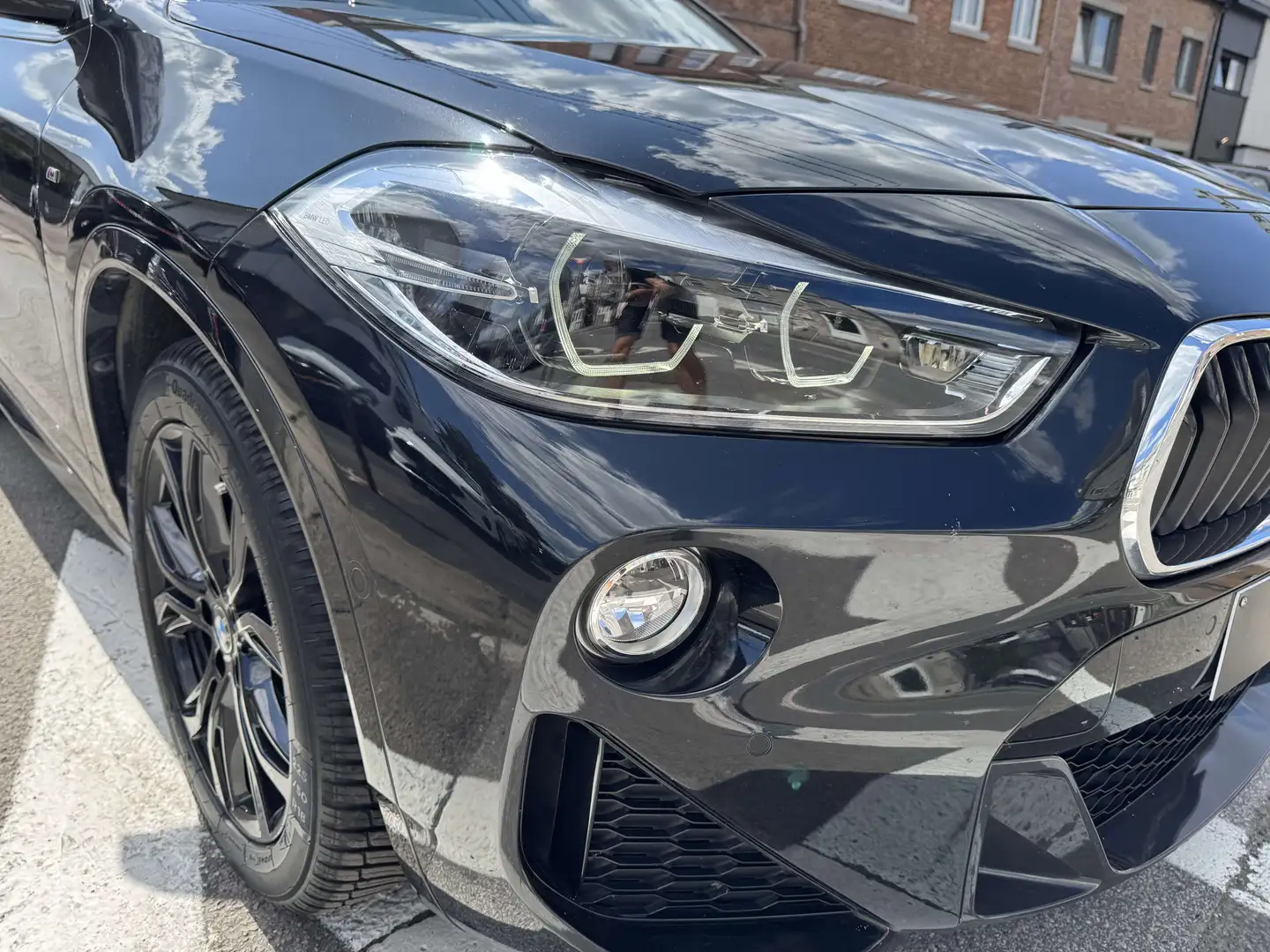 BMW X2 X2 sDrive18i /Pack M/Toit Pano/Full Led/Garantie . Noir - 1