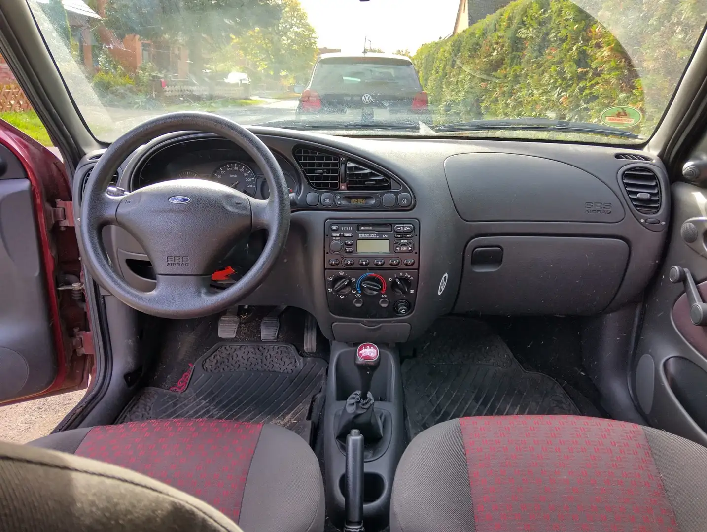 Ford Fiesta Fiesta 1.3 Red - 2