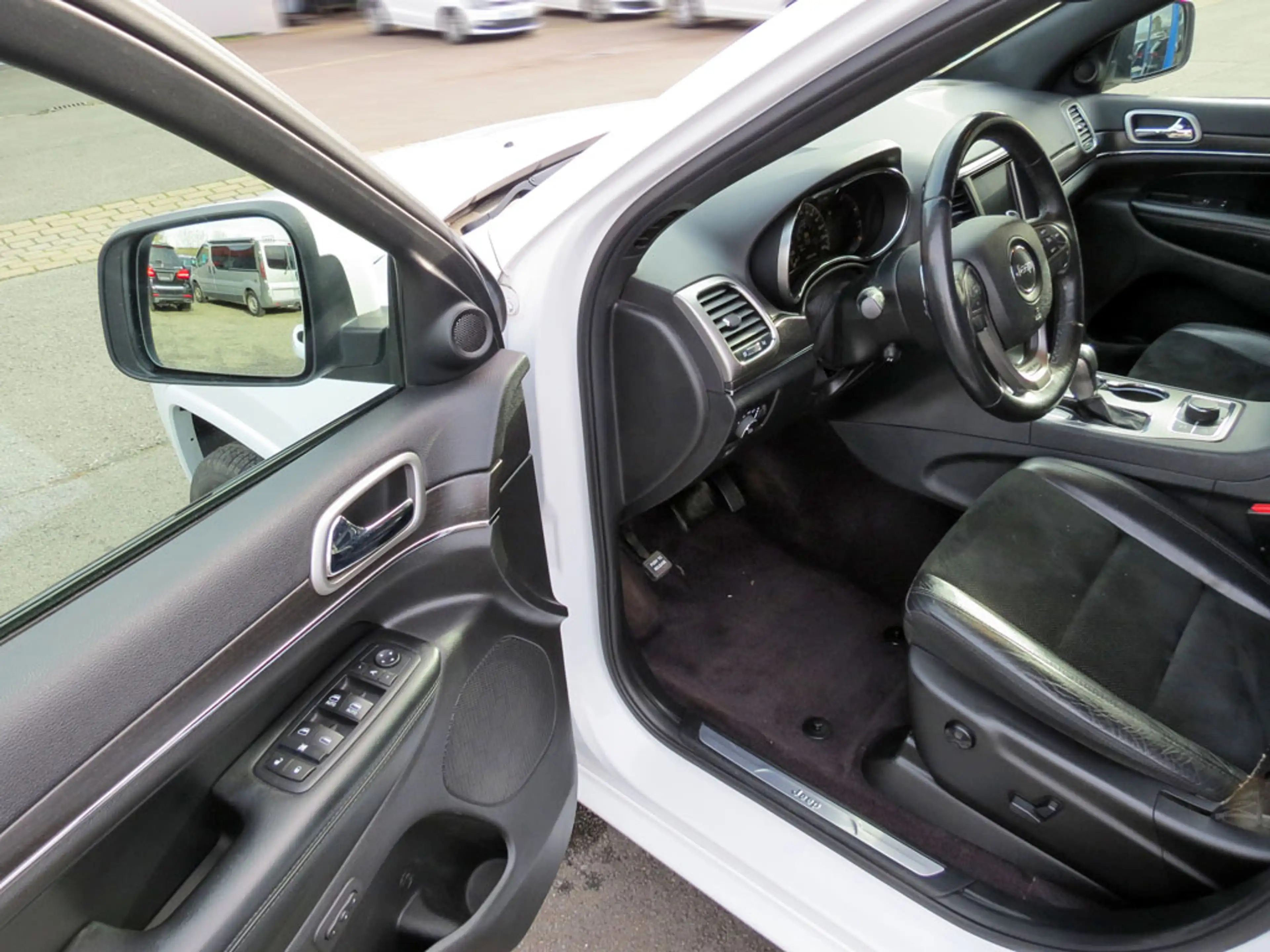 Jeep Grand Cherokee 3.0 CRD Limited Bi-Xenon Kamera Panorama AHK — photo 6