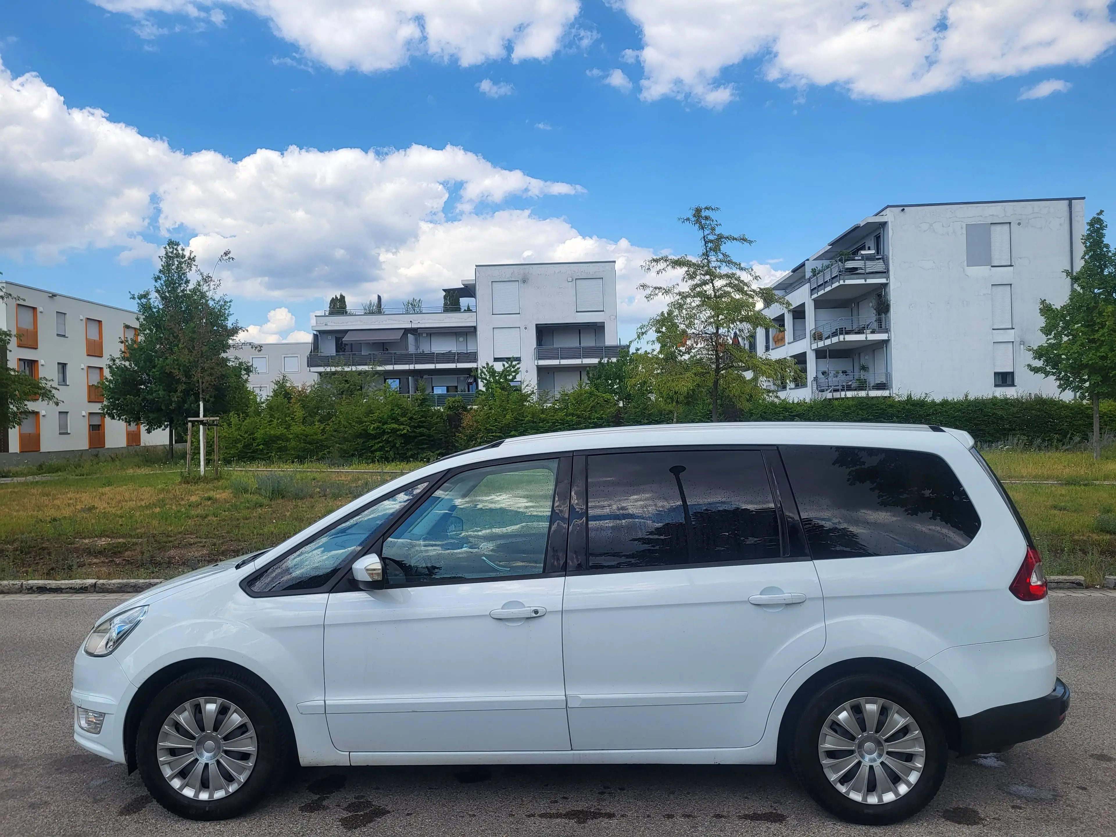 Ford Galaxy Viva — photo 3