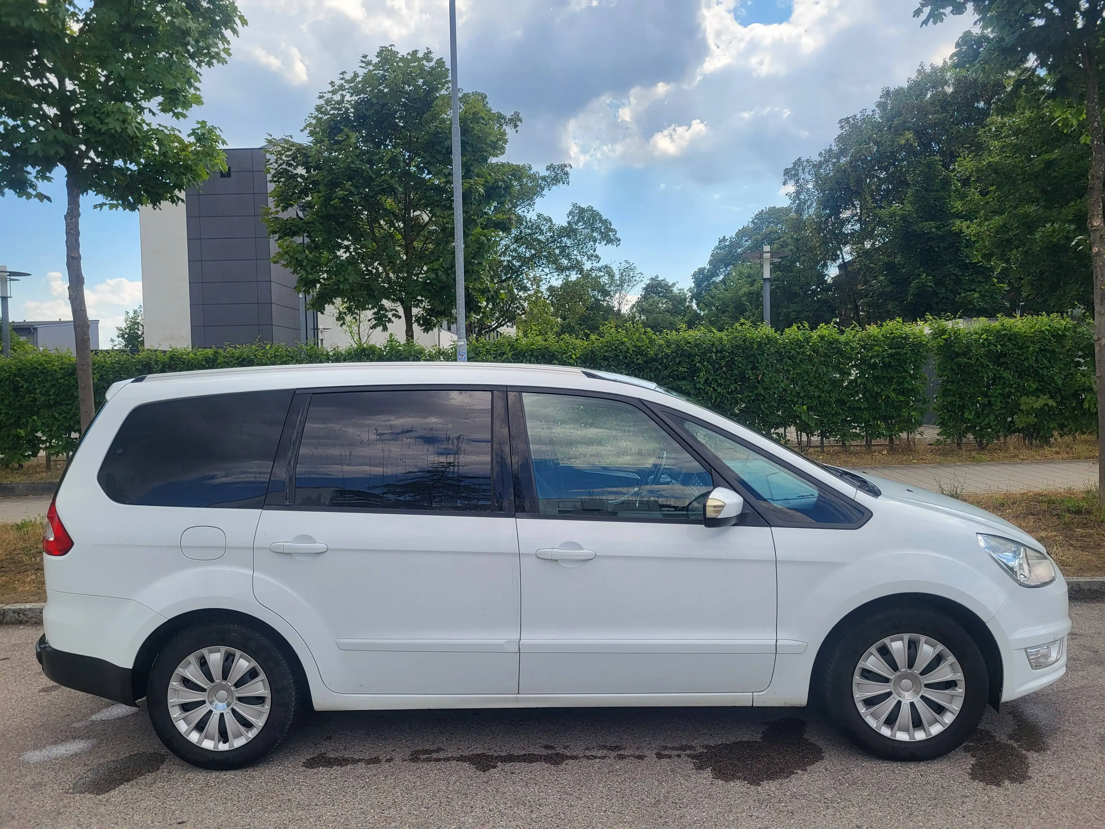 Ford Galaxy Viva — photo 7