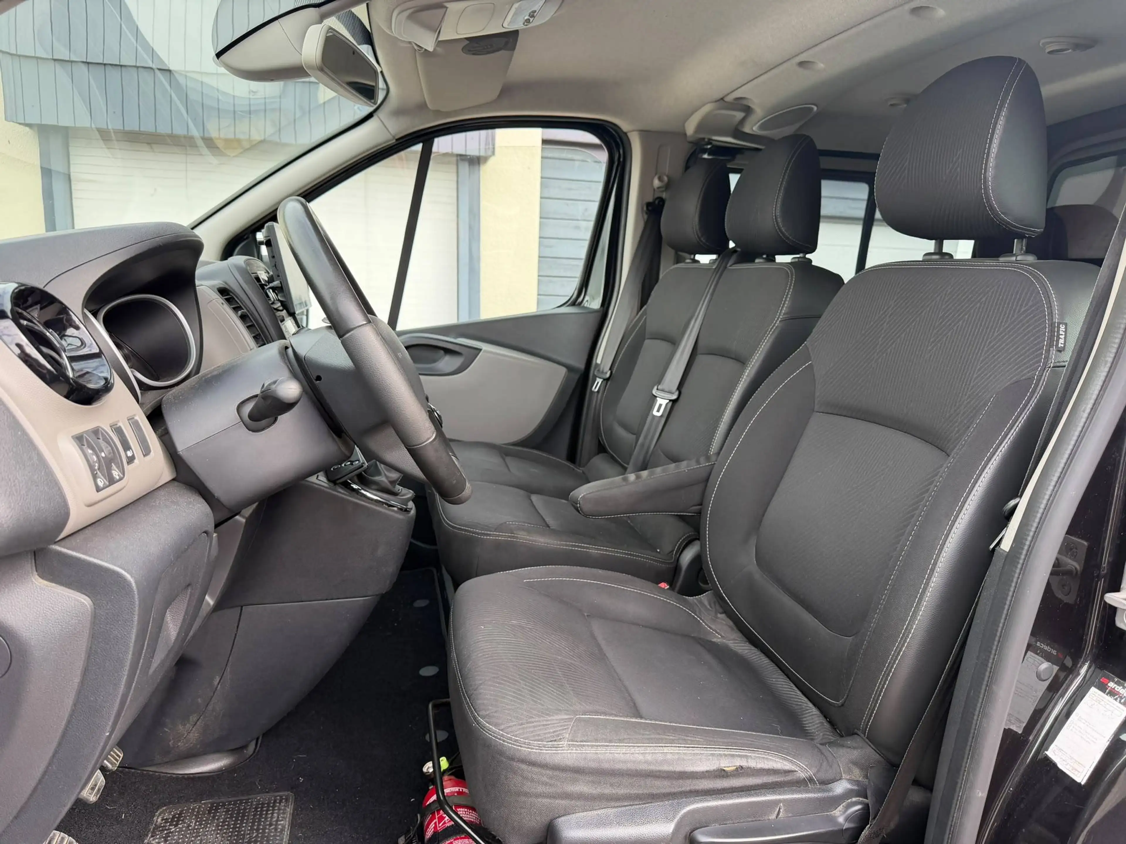 Renault Trafic 1.6CDTI * L2 * DUB CAB * 6ZITPL * BTW WAGEN * APPLE CARPLAY — photo 8