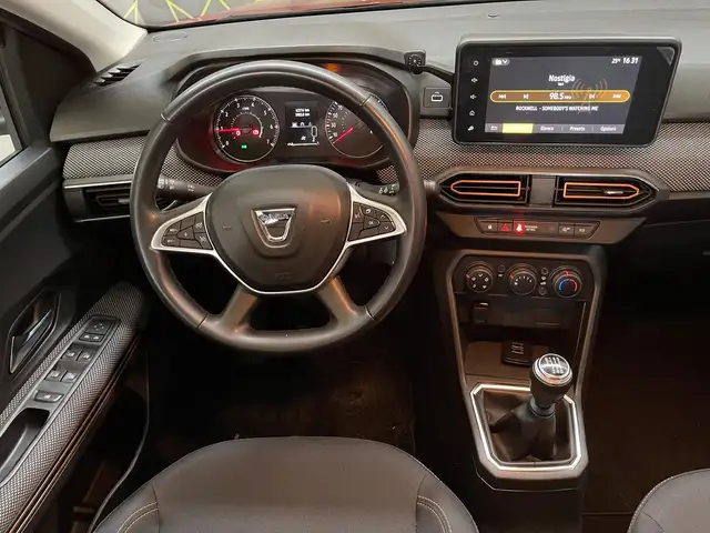 Dacia Sandero view 11