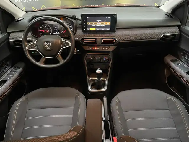Dacia Sandero view 9