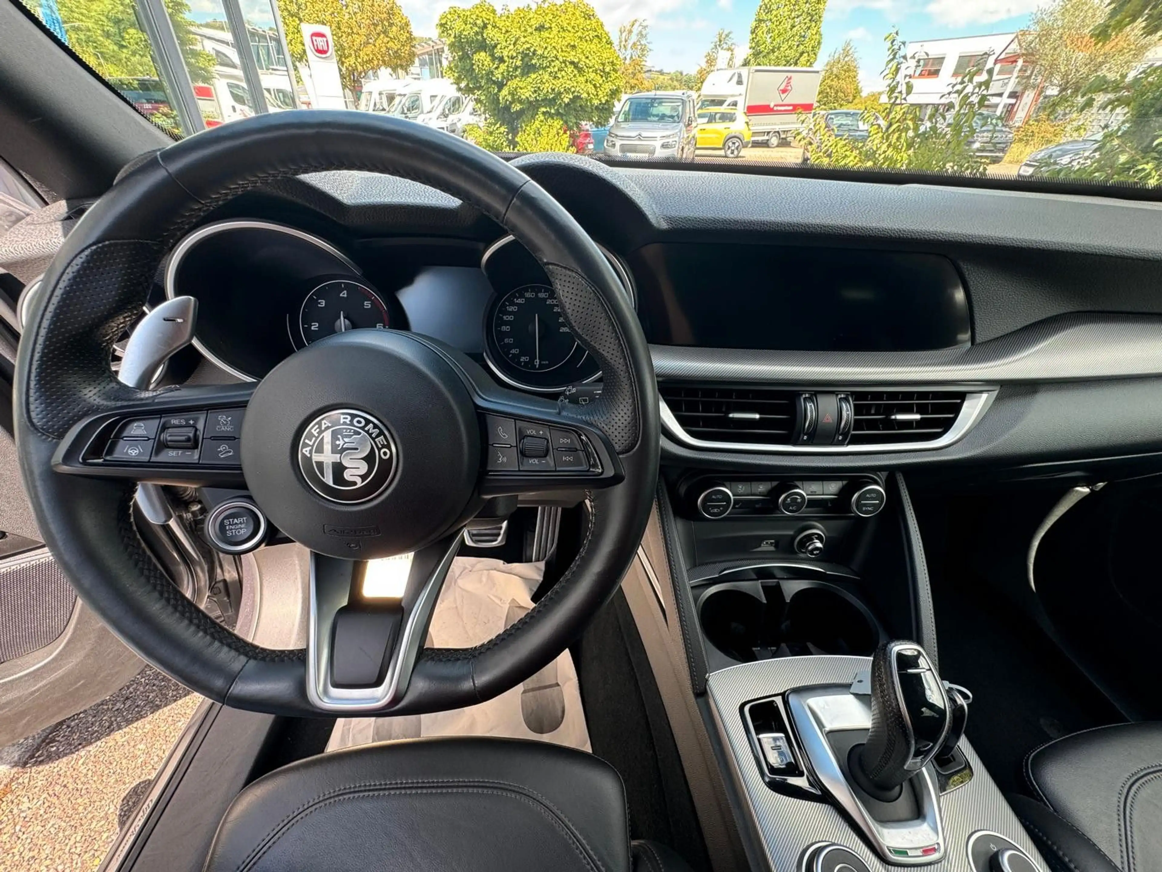 Alfa Romeo Stelvio Veloce Q4 — photo 15
