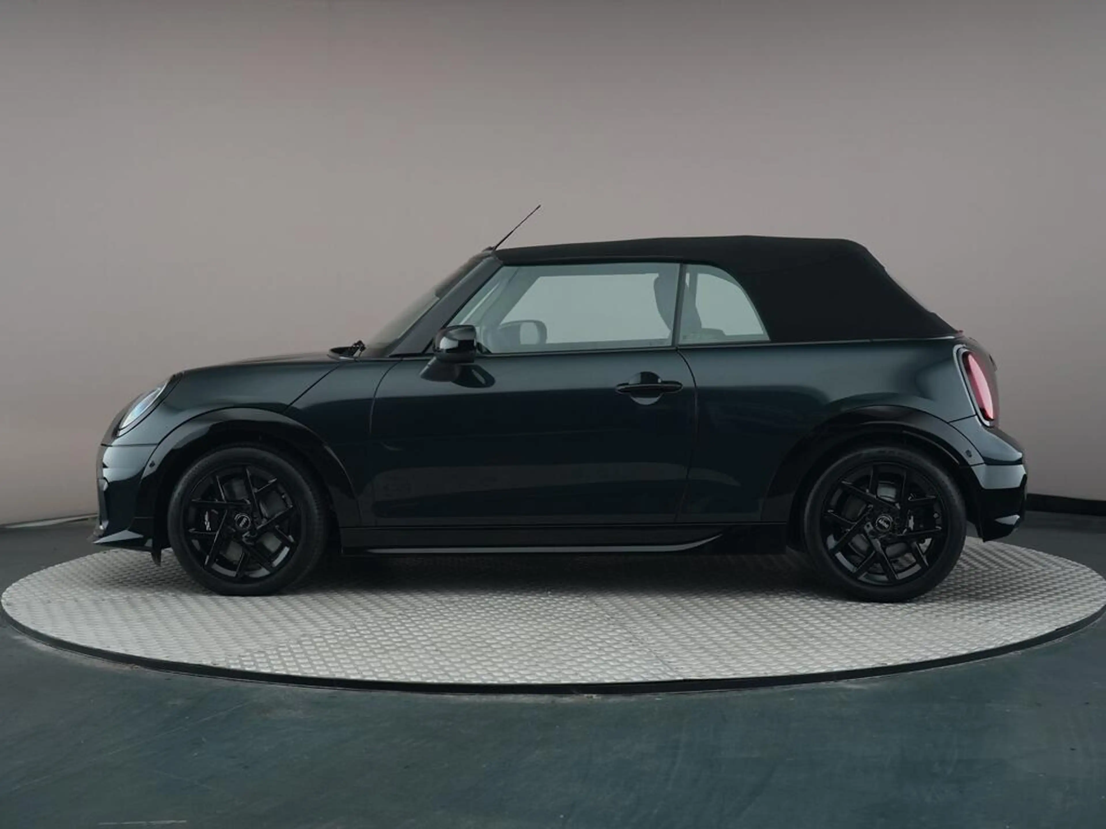 MINI Cooper C Cabrio 2.0 John Cooper Works M — photo 7